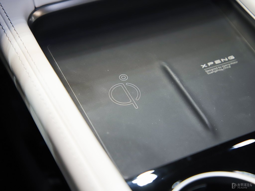 星際綠小鵬P7中控內(nèi)飾圖片