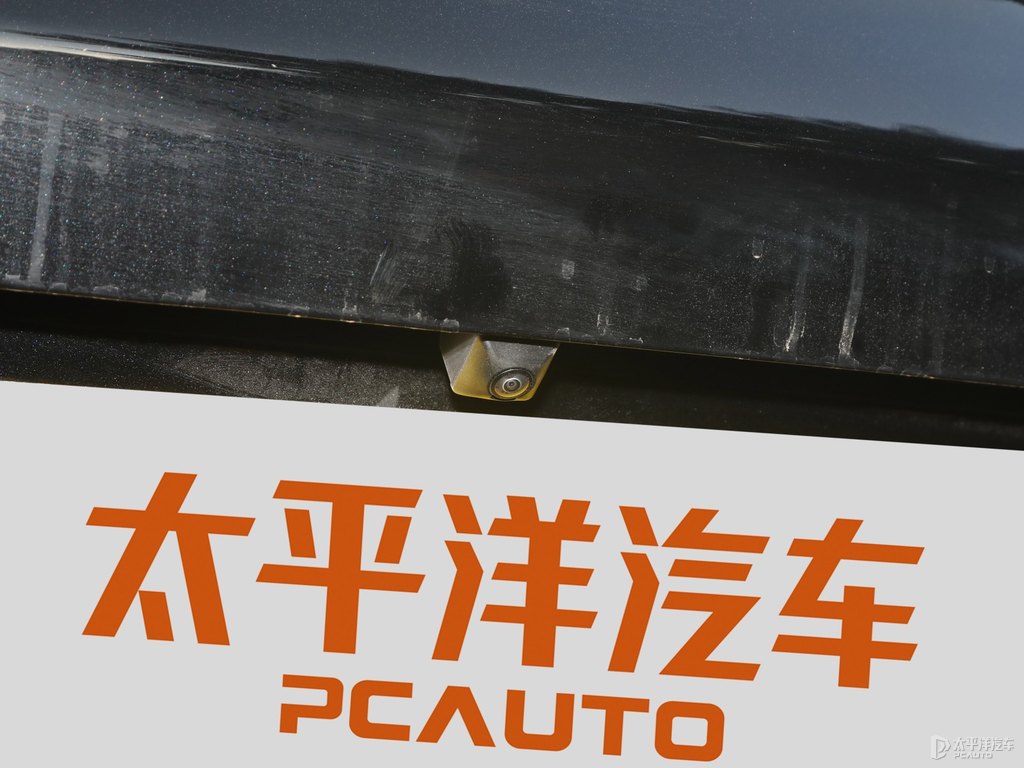 曜石黑瑞虎8車尾外觀圖片