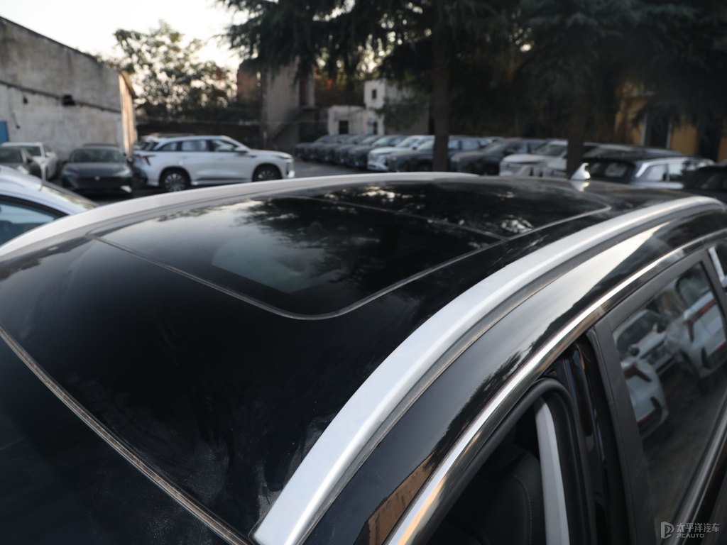 曜石黑瑞虎8車身外觀圖片