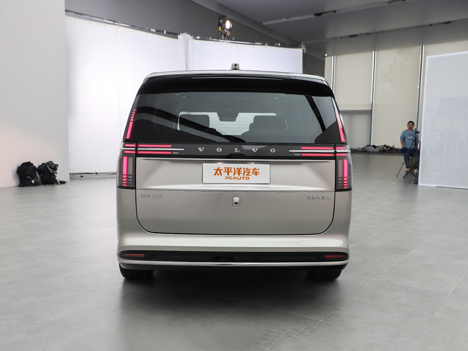 沃爾沃EM90車展高清大圖