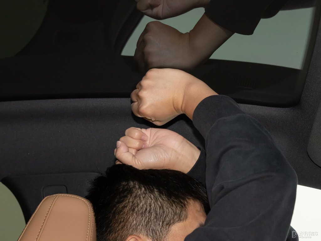 wR7DƬ