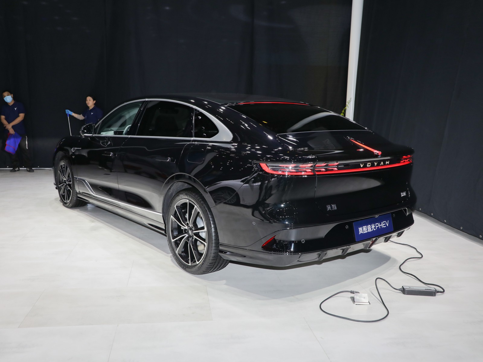 嵐圖追光車展高清大圖
