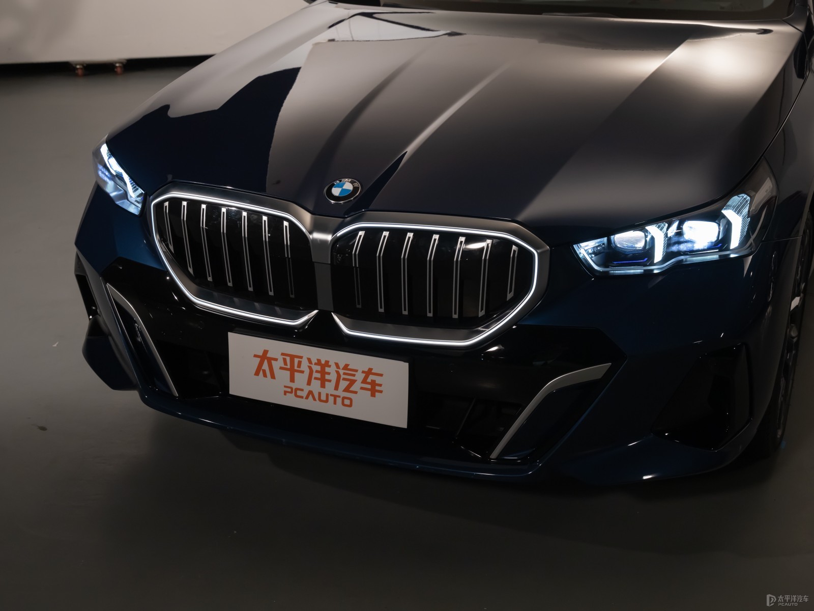 寶馬5系外觀高清大圖