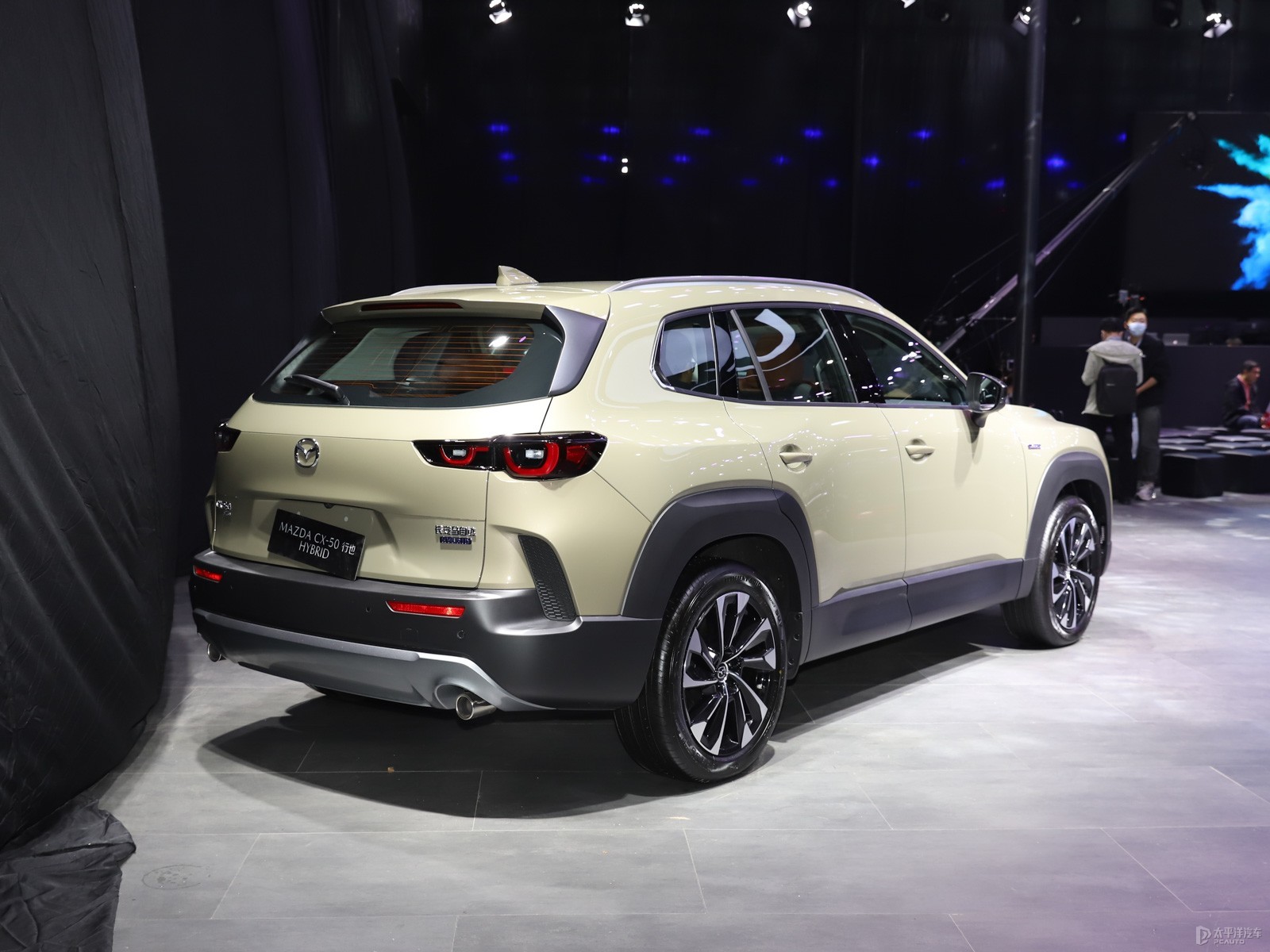馬自達(dá)CX-50行也外觀高清大圖