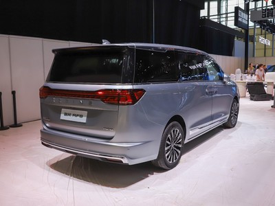 瑞風(fēng)RF8和奔騰M9，哪個(gè)車型更受歡迎