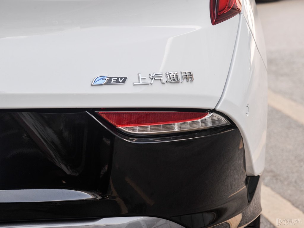 雪域白微藍(lán)6車尾外觀圖片