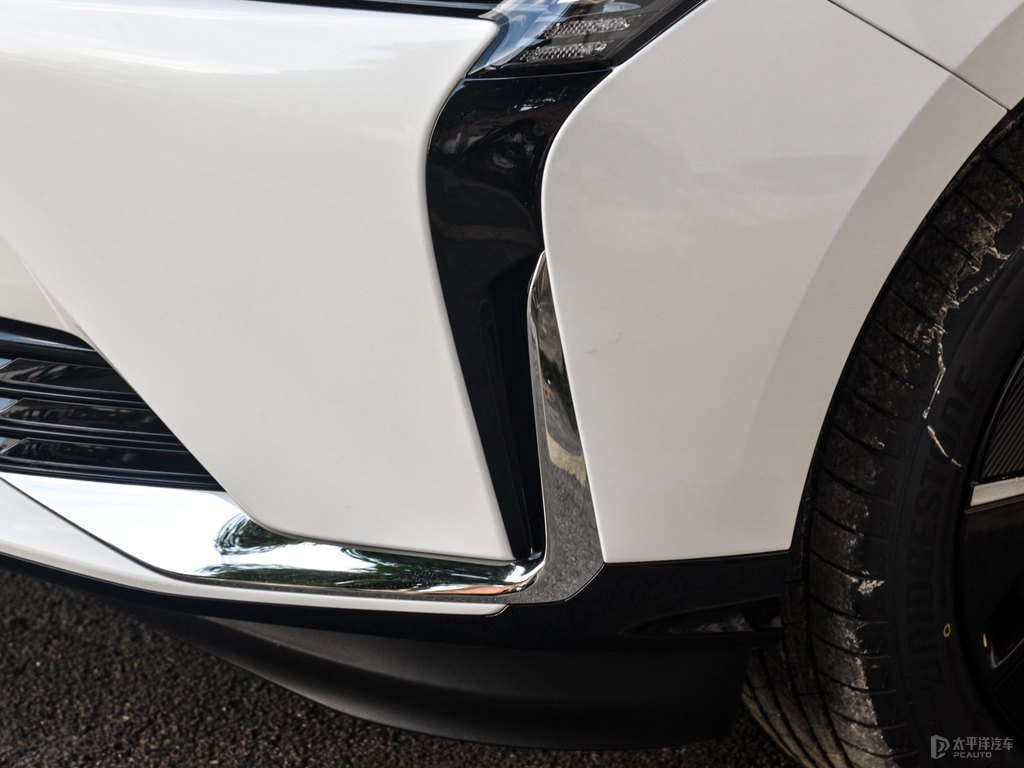 雪域白微藍(lán)6車頭外觀圖片