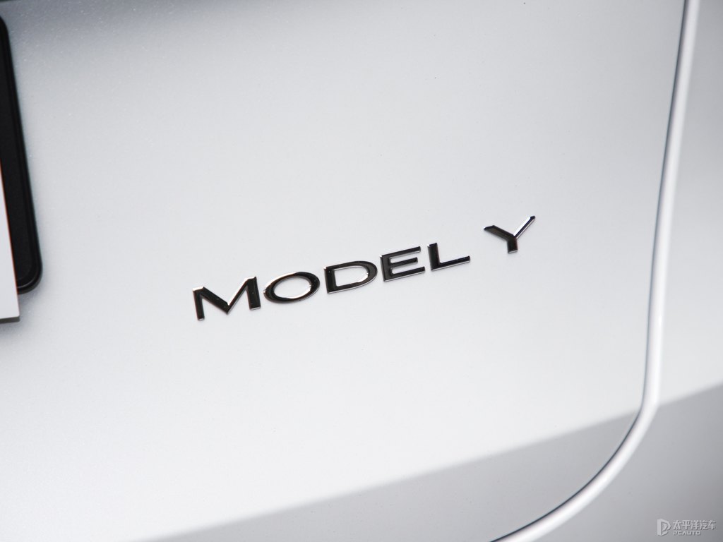 Model Y܇β^DƬ