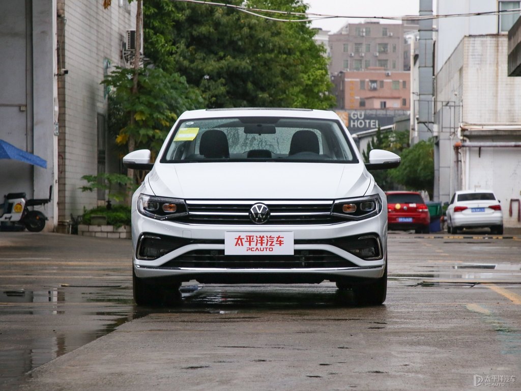極地白寶來(lái)整車(chē)外觀外觀圖片