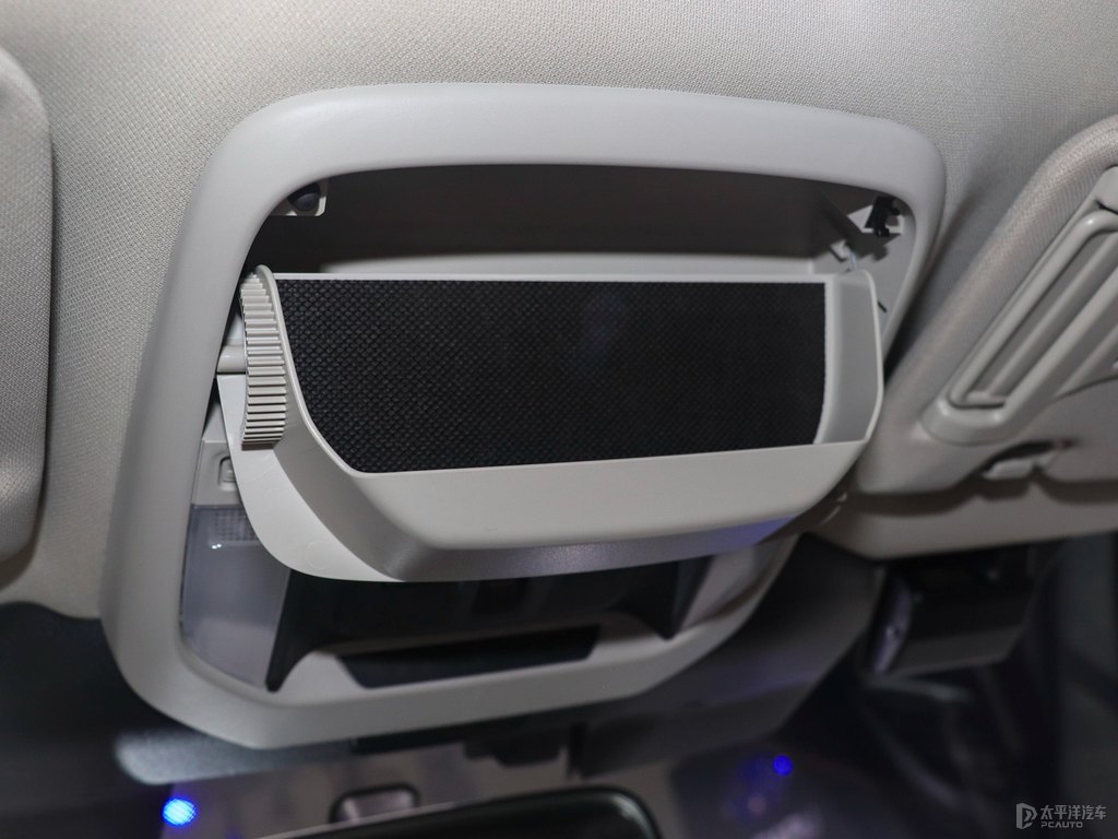 森林人車廂內(nèi)飾圖片
