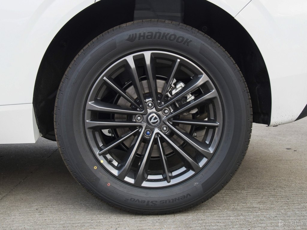 星辰白長安UNI-K車身外觀圖片