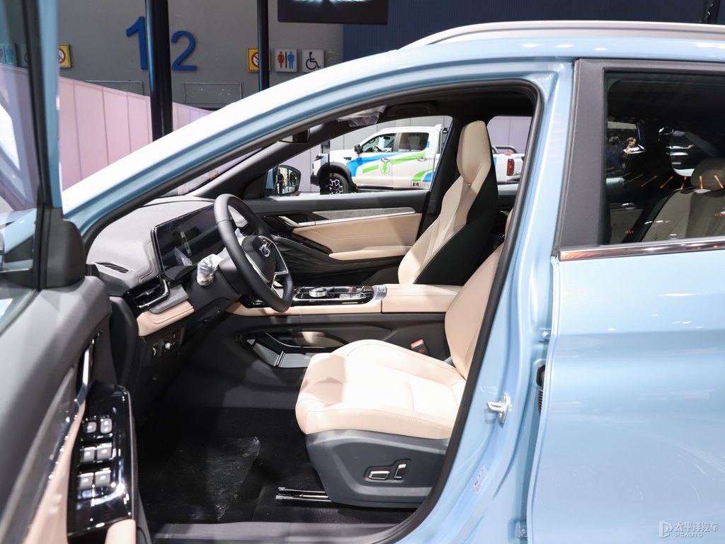 {QX PHEV{˿ggDƬ