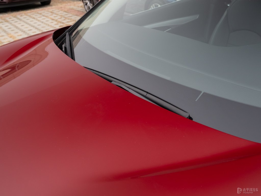 熔巖紅英菲尼迪QX50車身外觀圖片