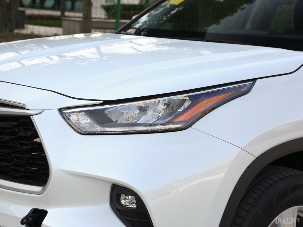 鉑金珍珠白漢蘭達車頭外觀圖片