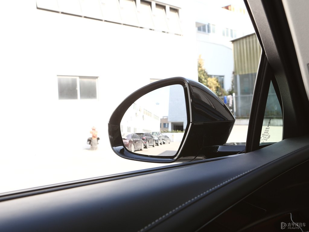 瀚金黑航海家車身外觀圖片