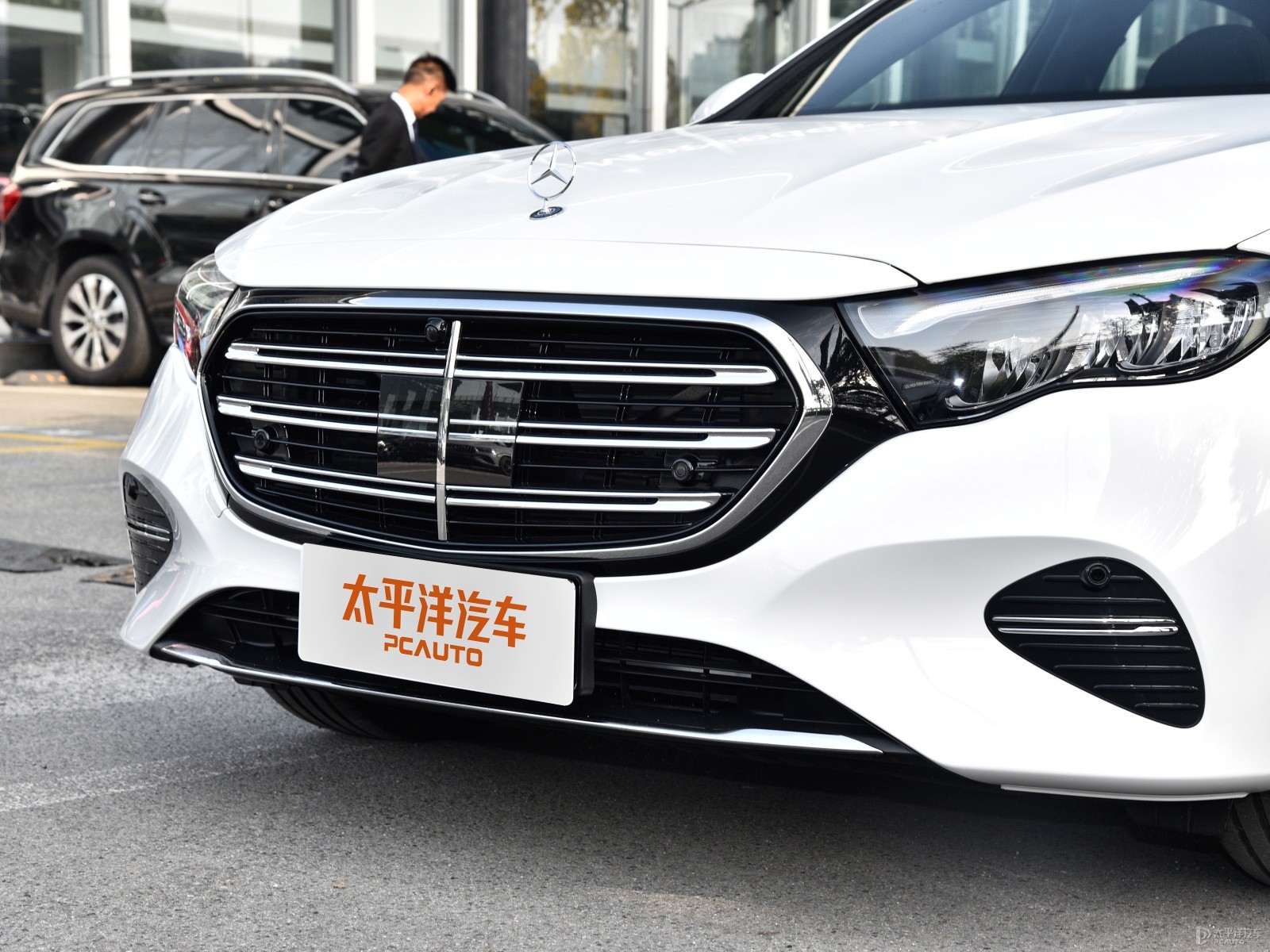 奔馳E級(jí)外觀高清大圖