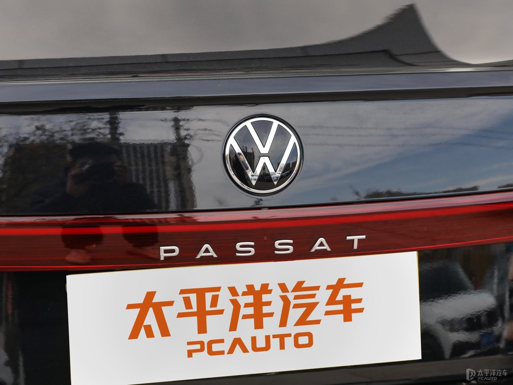 玄武黑帕薩特車(chē)尾外觀圖片