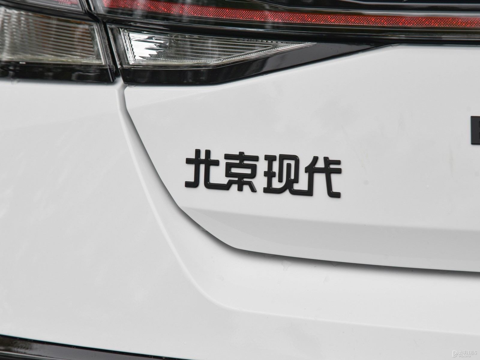 伊蘭特外觀高清大圖