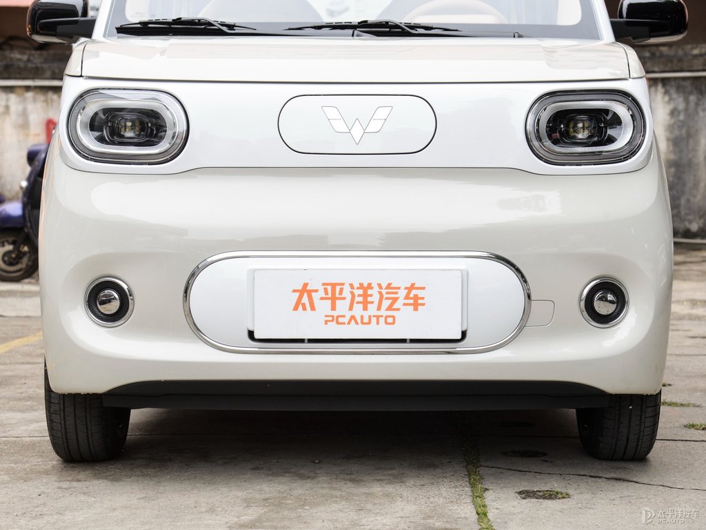 奶杏咖宏光MINIEV車頭外觀圖片