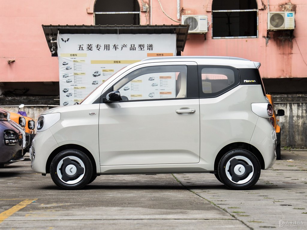 奶杏咖宏光MINIEV整車外觀外觀圖片