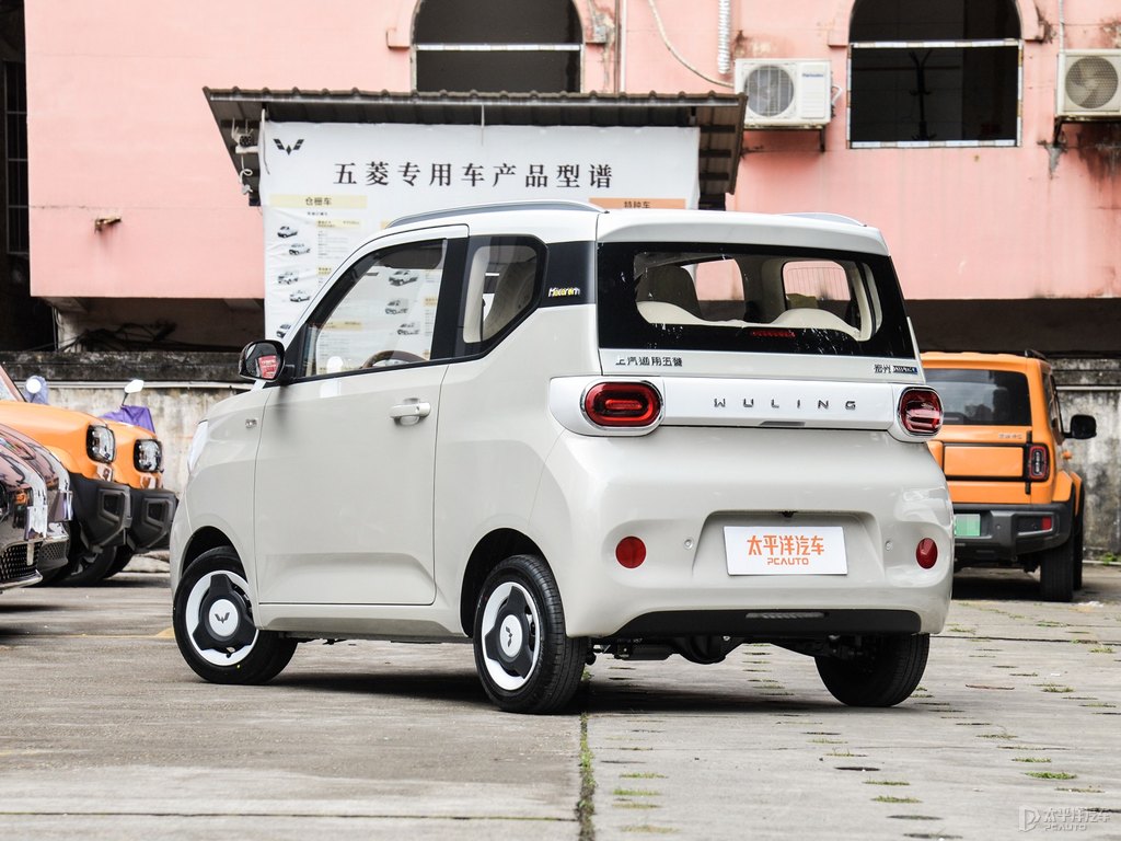 奶杏咖宏光MINIEV整車外觀外觀圖片