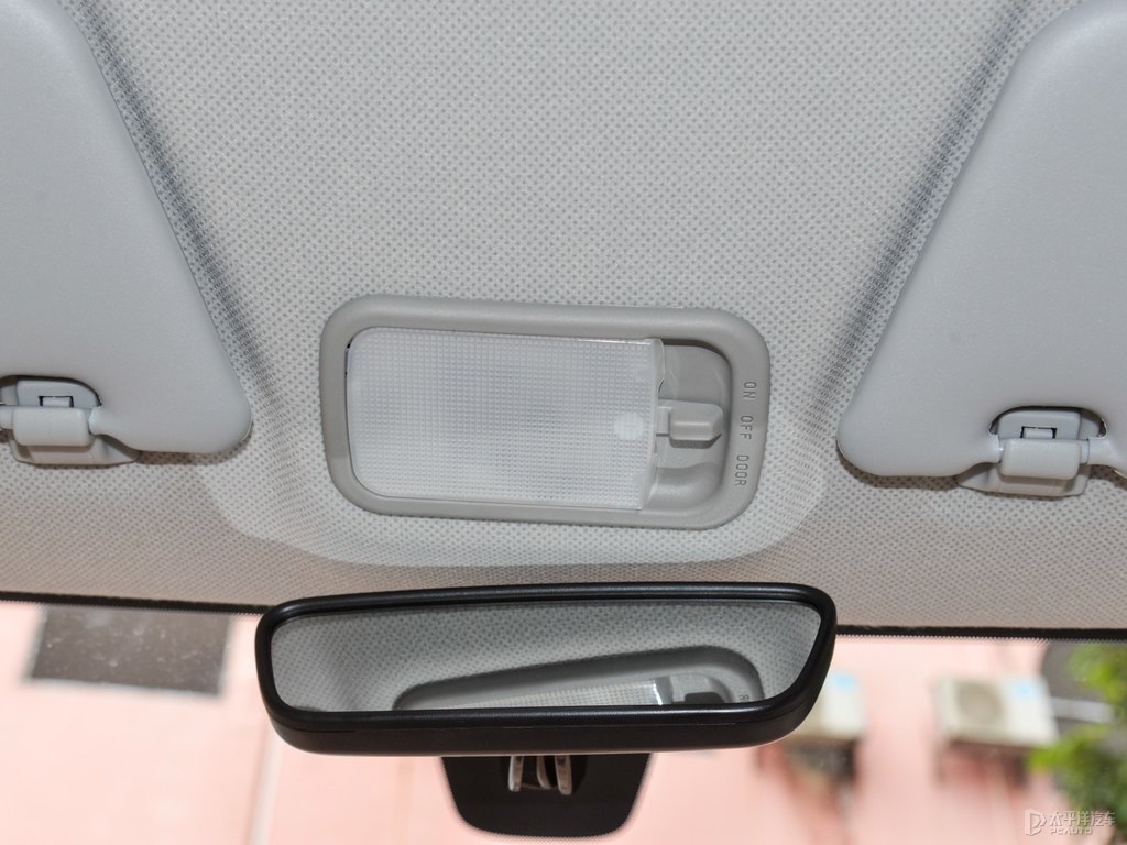奶杏咖宏光MINIEV車廂內(nèi)飾圖片