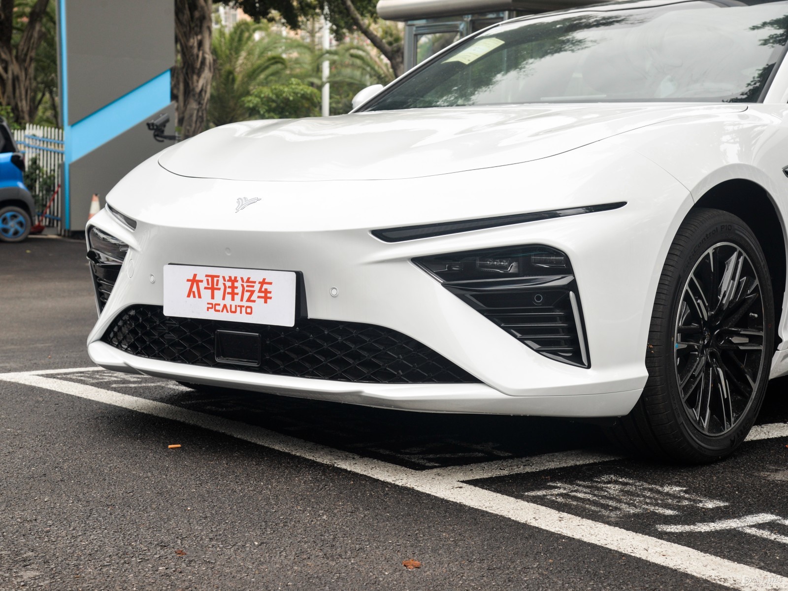 哪吒S外觀高清大圖