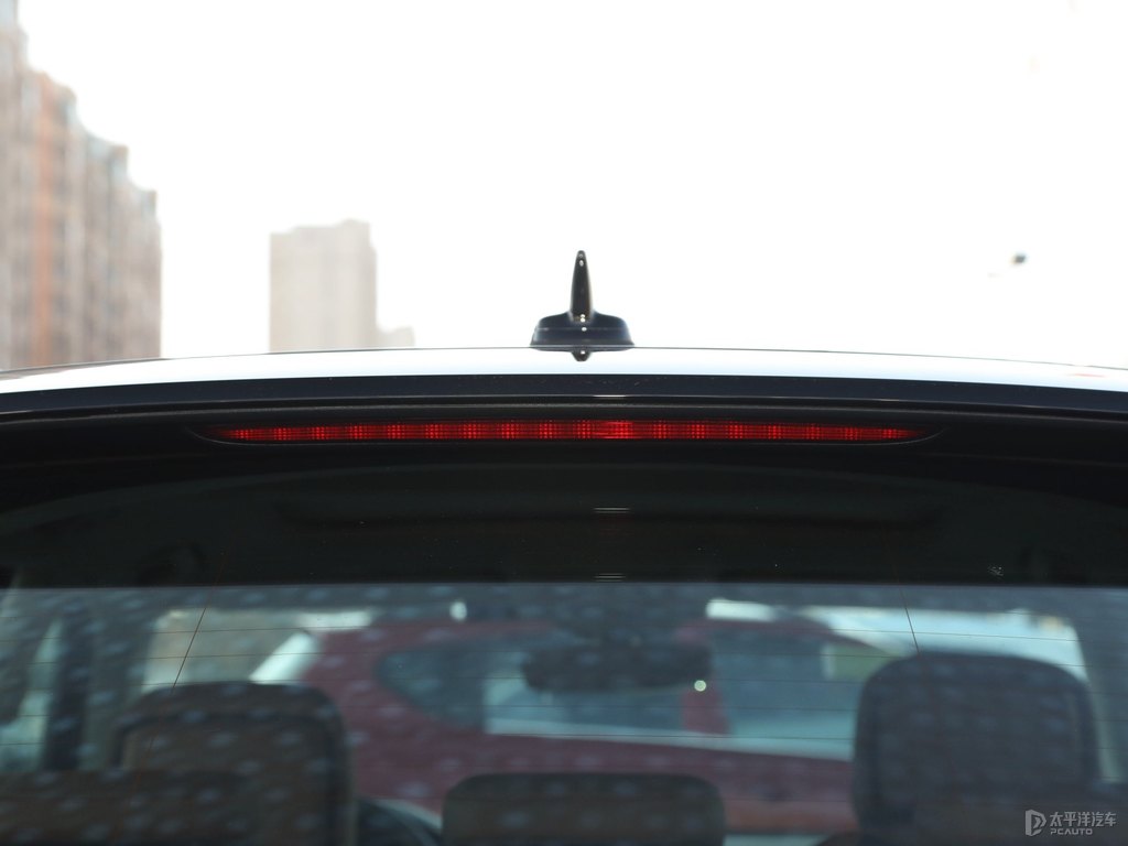 傳奇黑奧迪A6(進(jìn)口)車尾外觀圖片