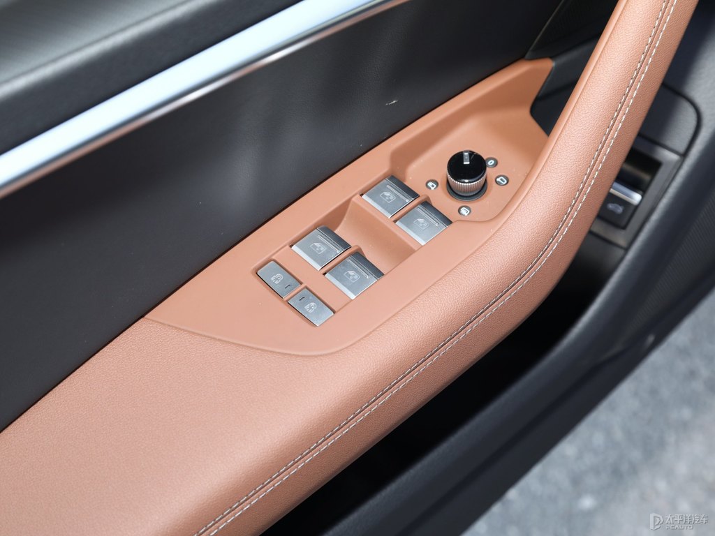 傳奇黑奧迪A6(進口)車廂內(nèi)飾圖片