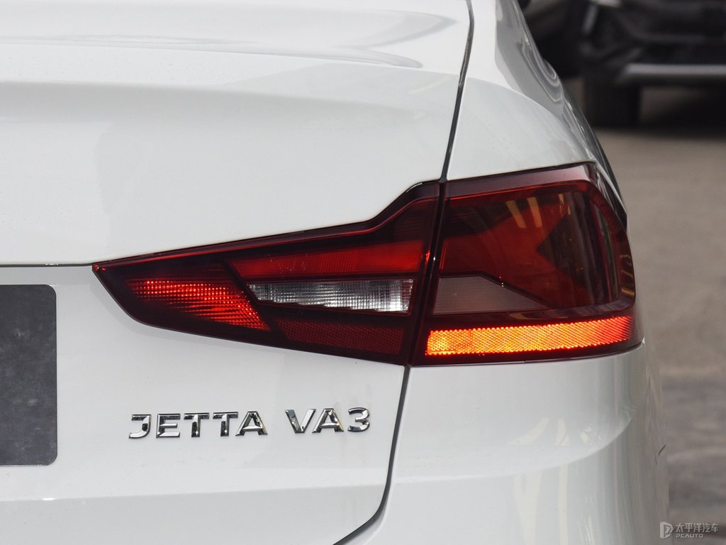 極地白捷達(dá)VA3車尾外觀圖片