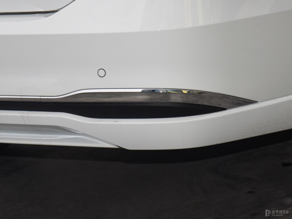 極地白捷達(dá)VA3車尾外觀圖片