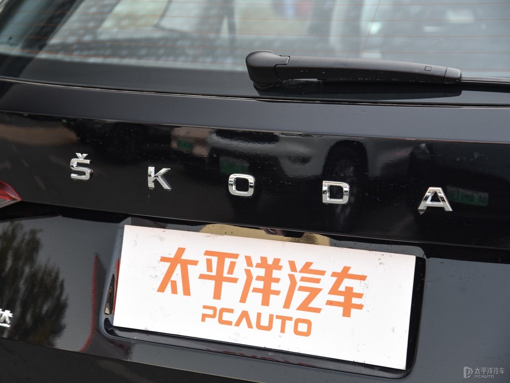 沉靜黑柯迪亞克車尾外觀圖片