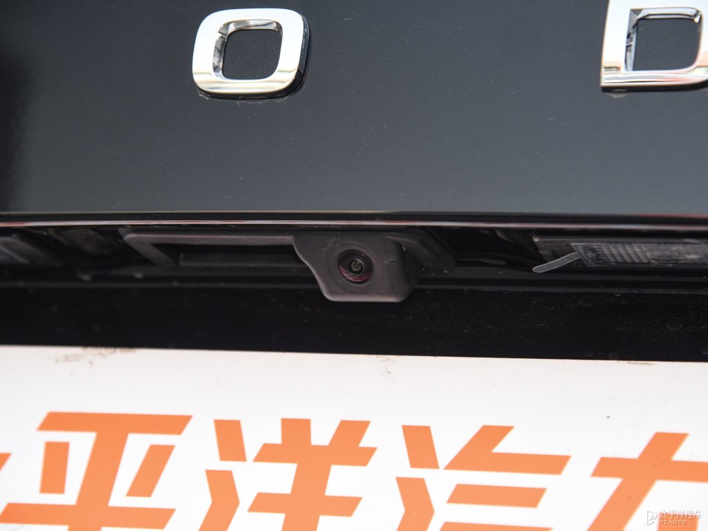 沉靜黑柯迪亞克車尾外觀圖片