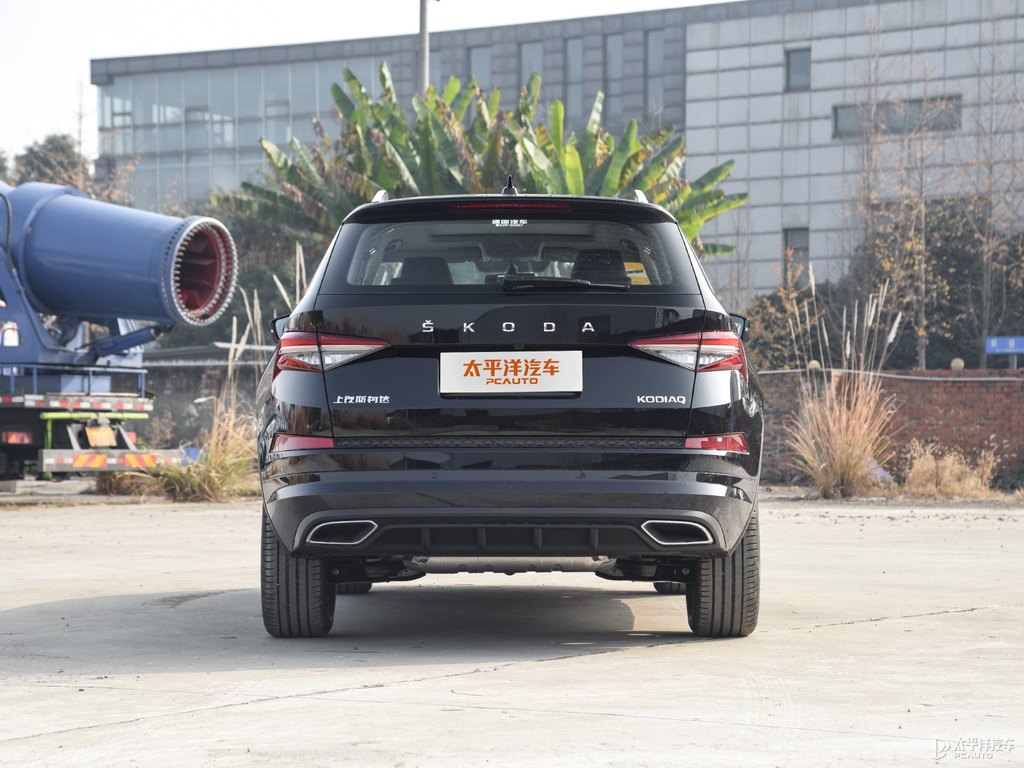 沉靜黑柯迪亞克整車(chē)外觀外觀圖片