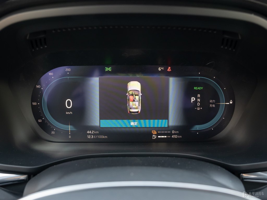 瑪瑙黑沃爾沃XC60新能源中控內(nèi)飾圖片