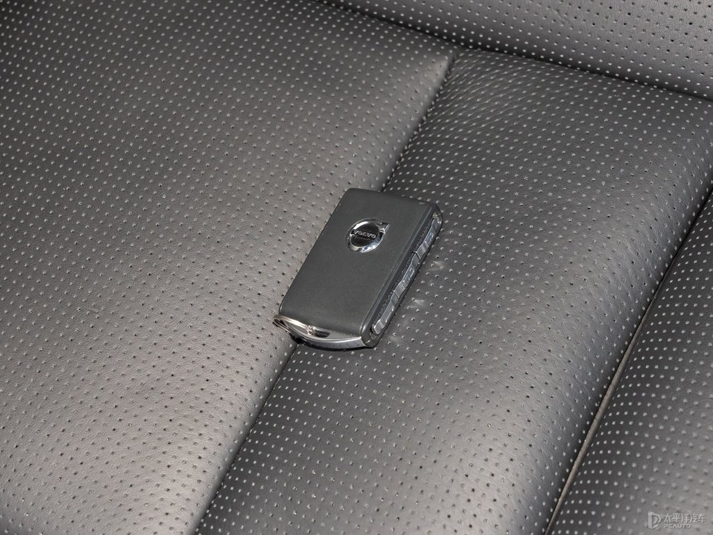 瑪瑙黑沃爾沃XC60新能源細(xì)節(jié)其它細(xì)節(jié)圖片
