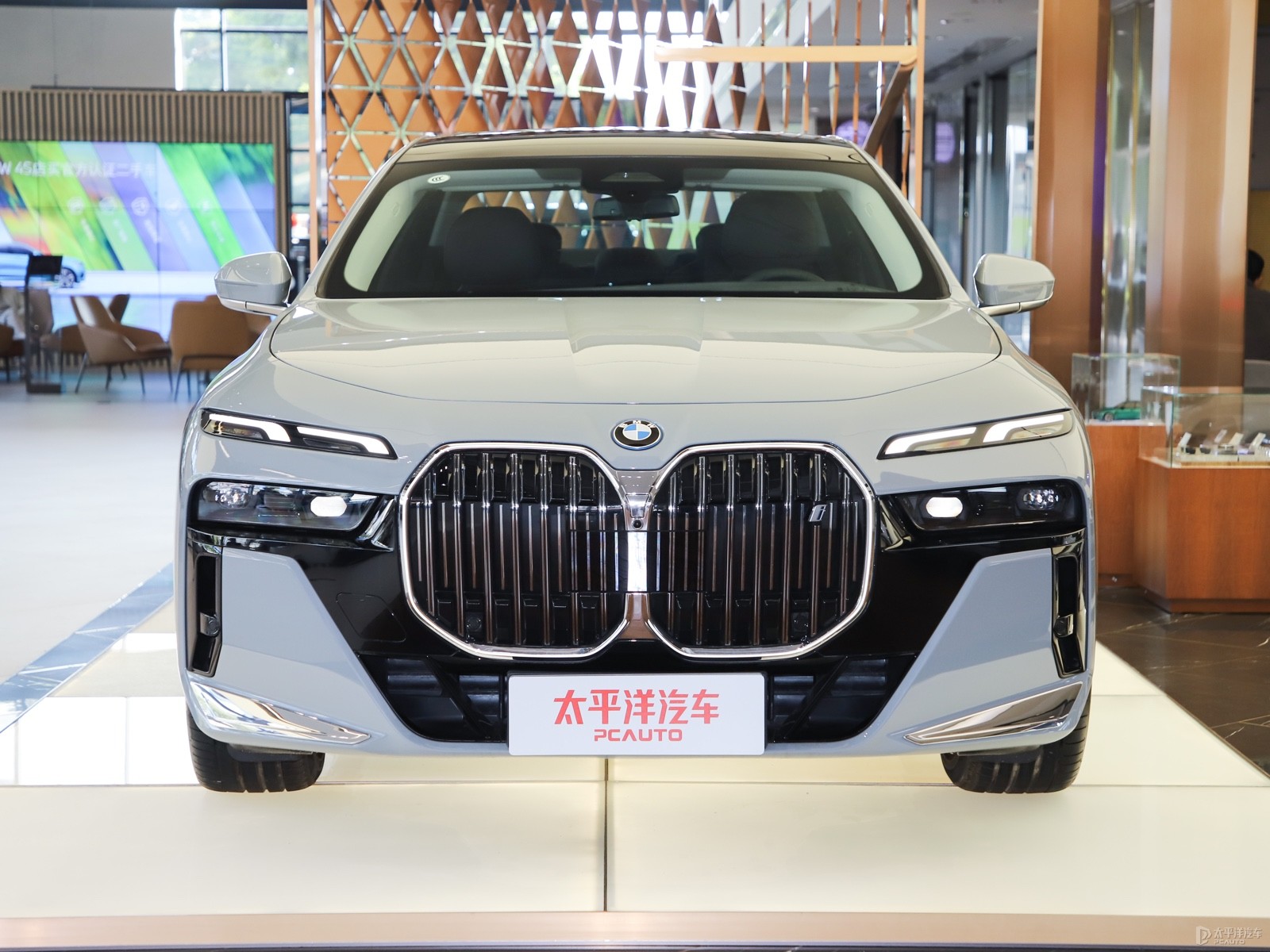寶馬i7外觀高清大圖