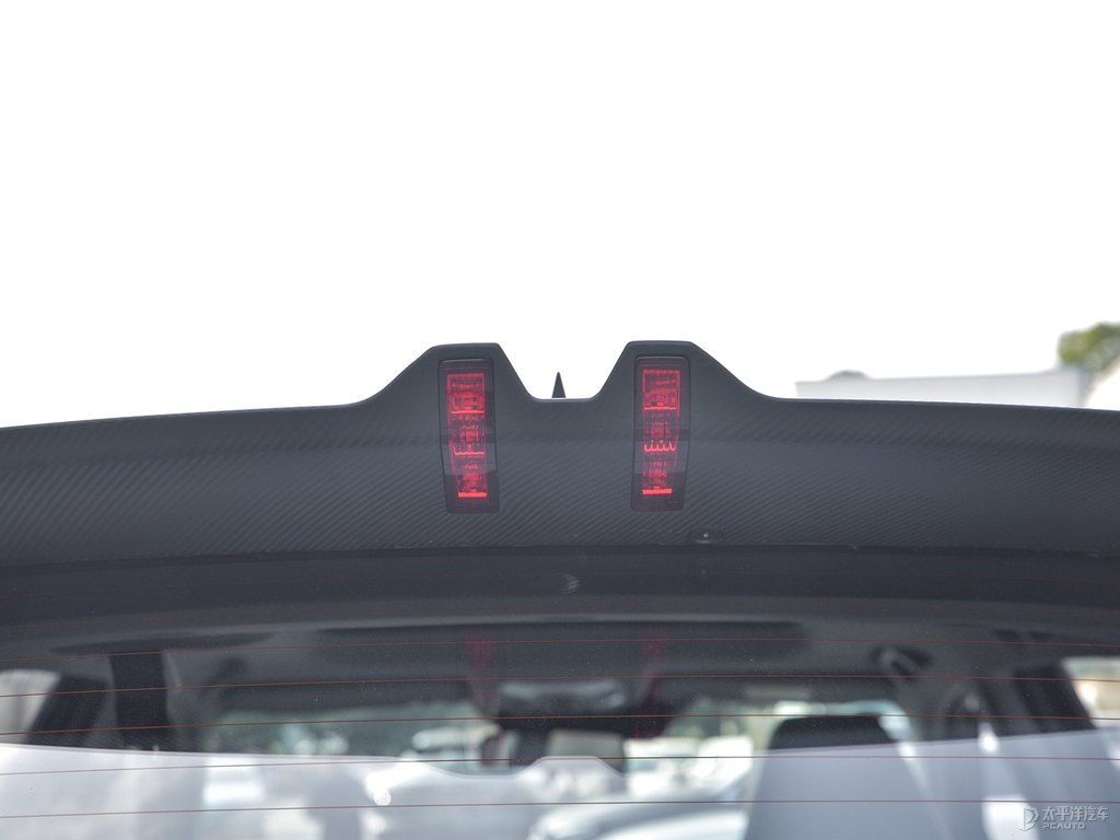 安第斯灰長安CS75 PLUS車尾外觀圖片