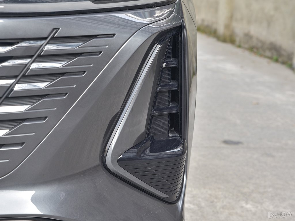 安第斯灰長安CS75 PLUS車頭外觀圖片
