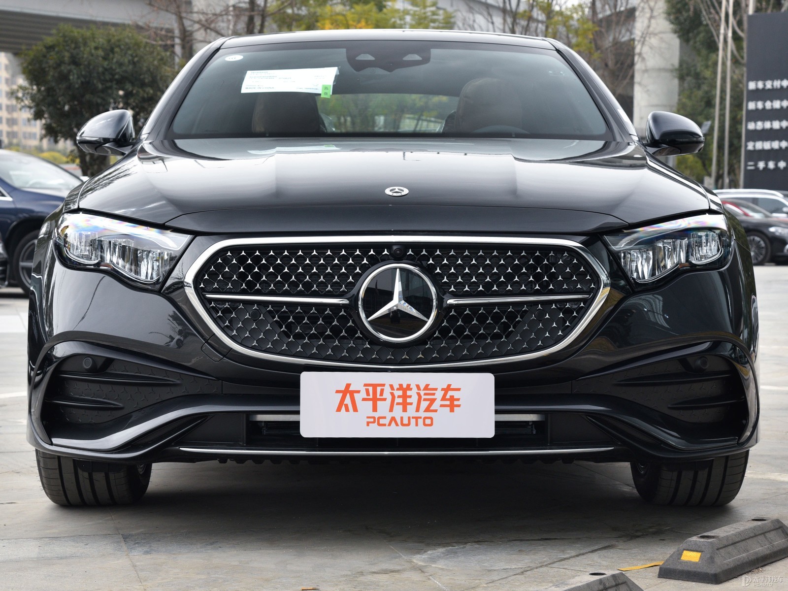 奔馳E級外觀高清大圖