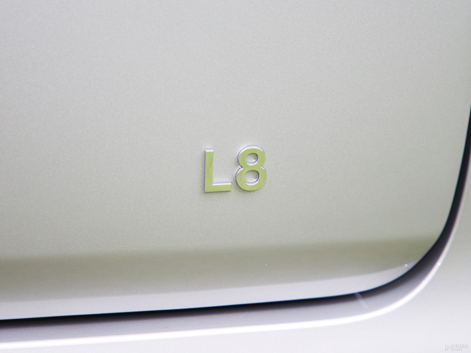 理想L8外觀高清大圖