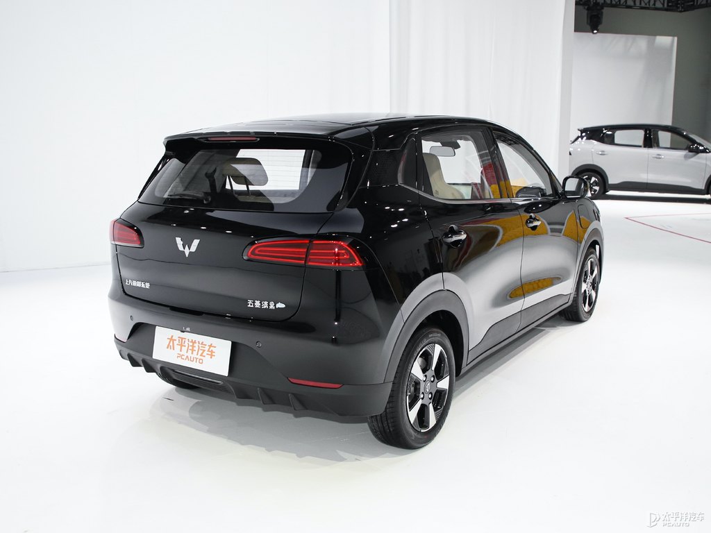 Ӻ_SUV܇^^DƬ