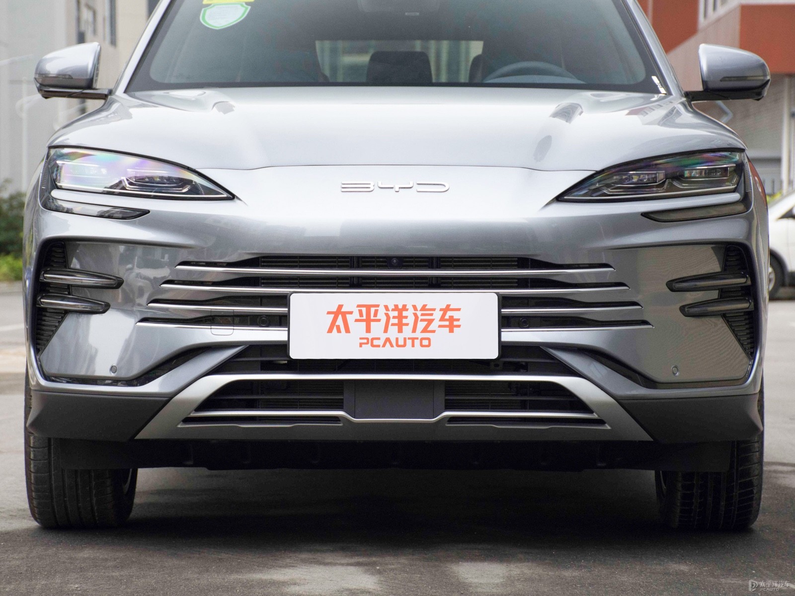 宋PLUS新能源外觀高清大圖