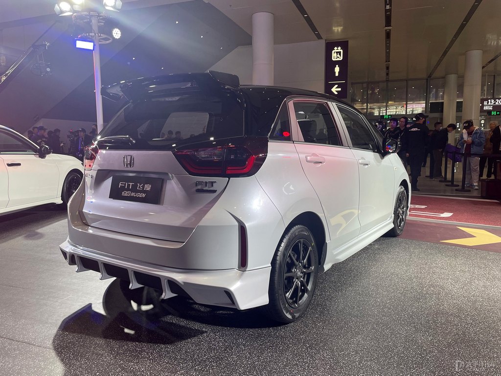 飛度整車外觀外觀圖片