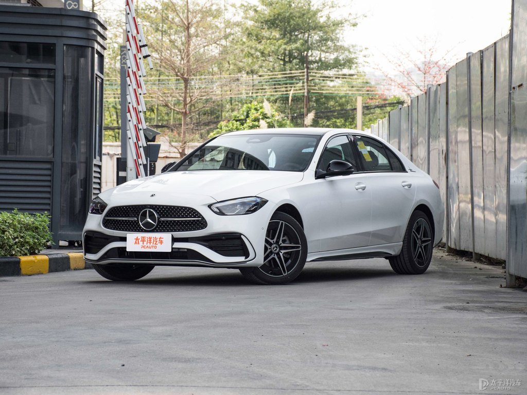 北極白奔馳C級(jí)整車外觀外觀圖片