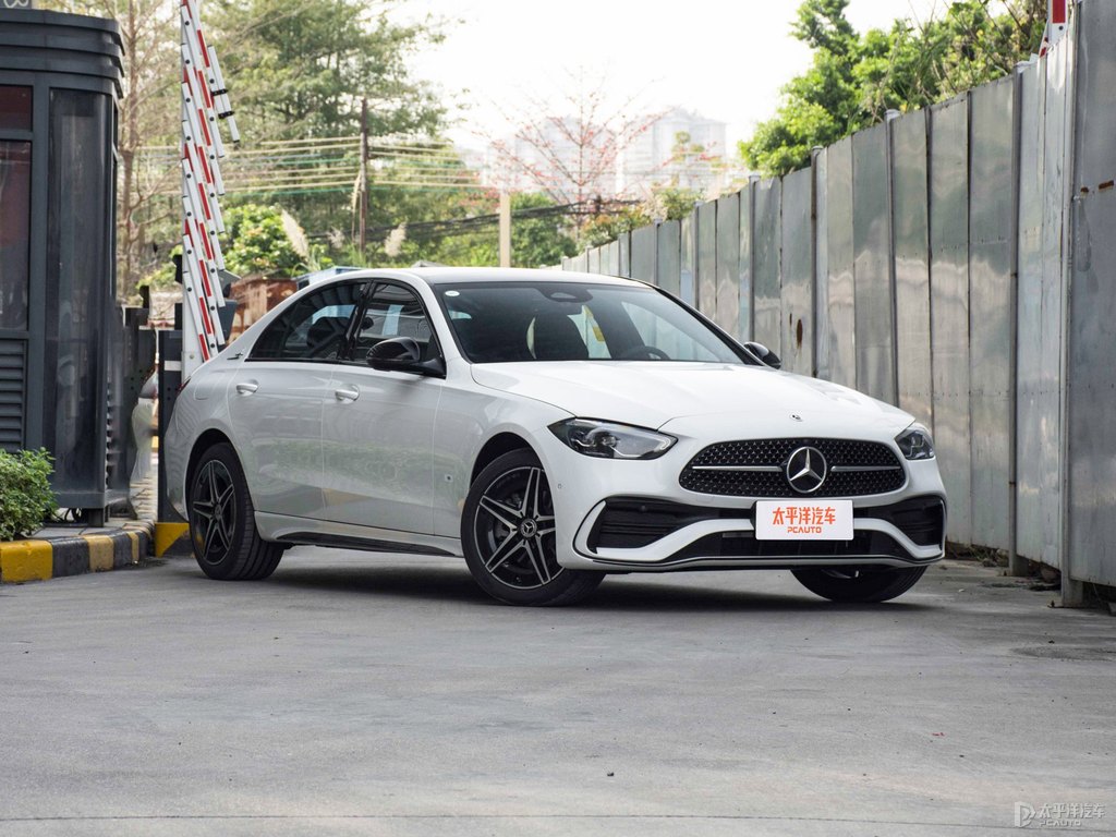 北極白奔馳C級(jí)整車外觀外觀圖片