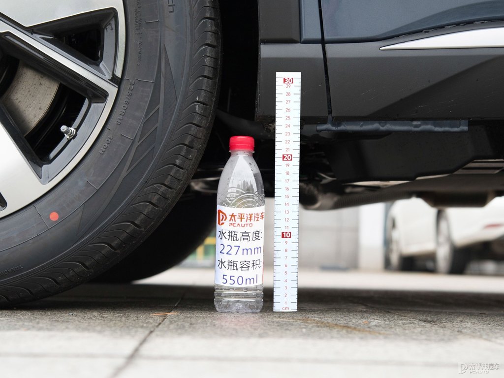 時光灰宋Pro新能源車身外觀圖片