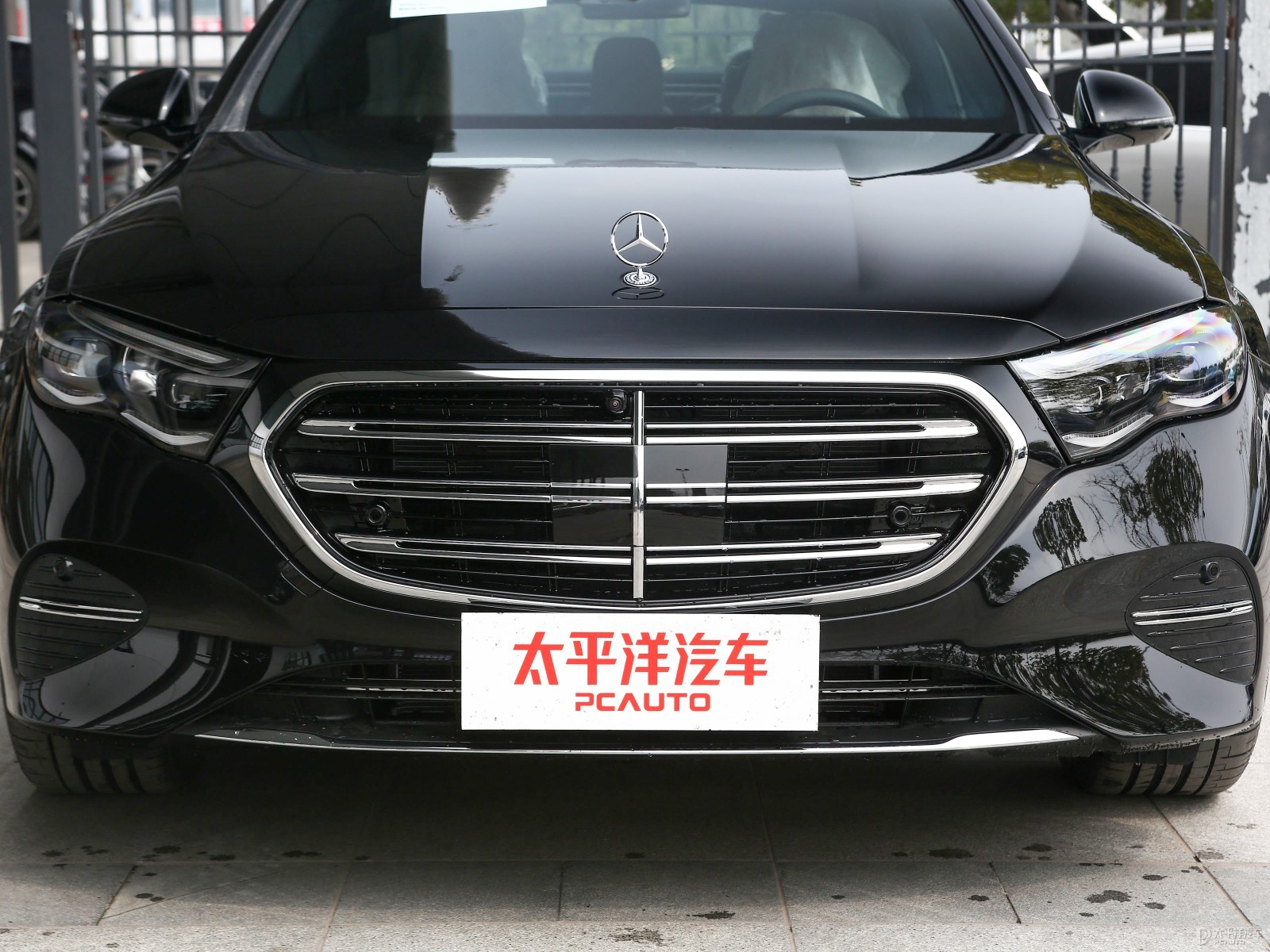 奔馳E級外觀高清大圖