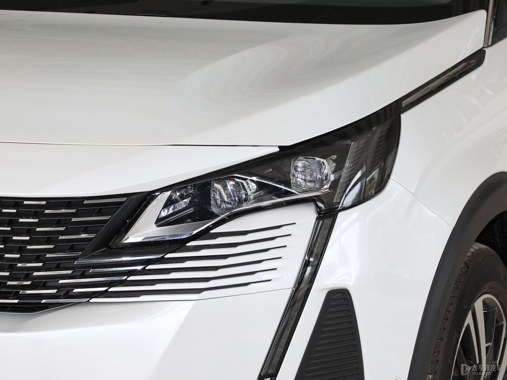 珠光白標(biāo)致5008車頭外觀圖片