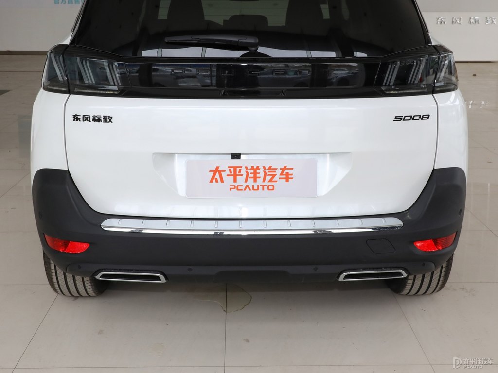 珠光白標(biāo)致5008車尾外觀圖片